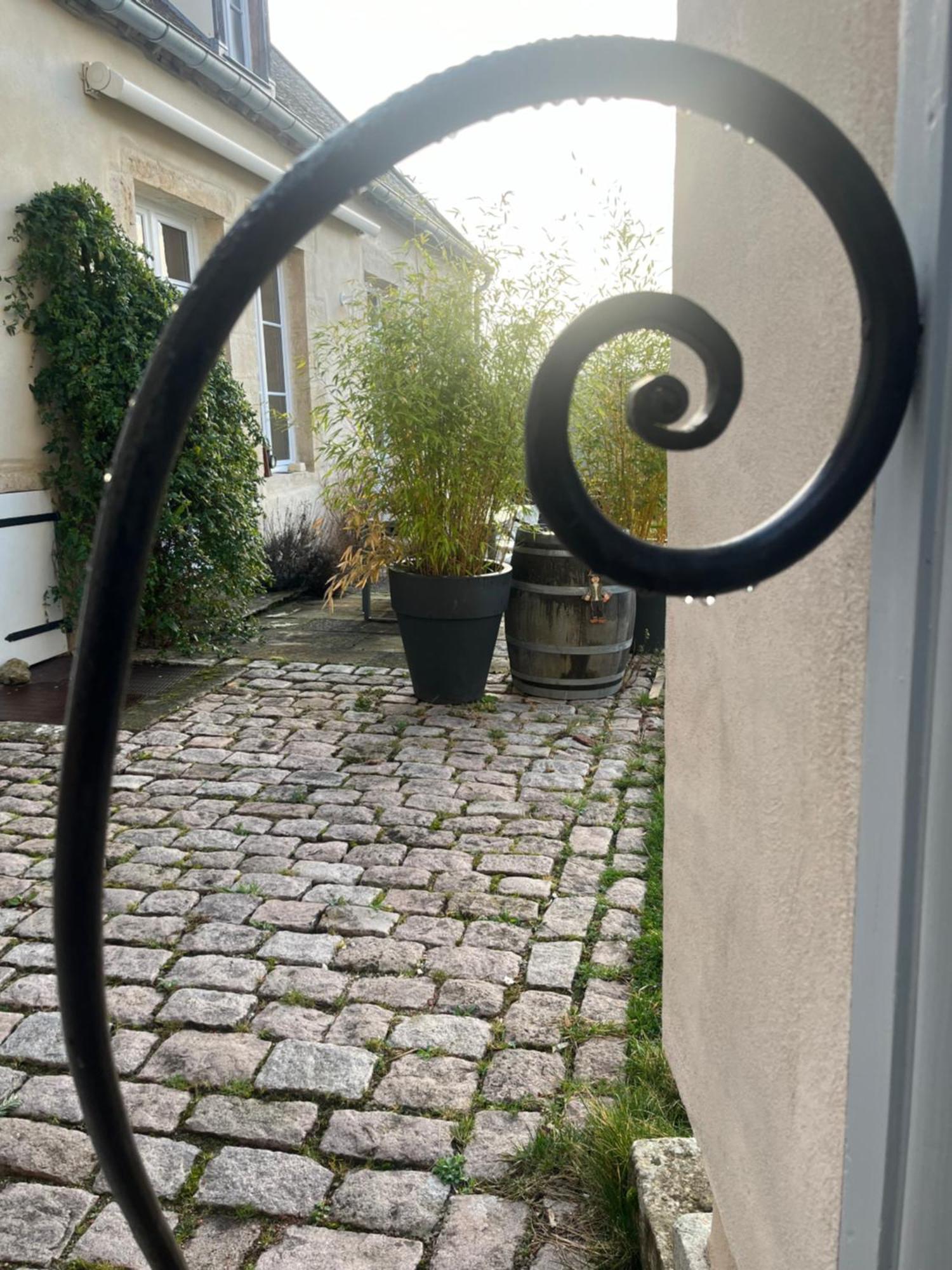 Maison De Noble Nicolas Avallon Eksteriør bilde